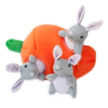 ZippyPaws Burrow králíci v mrkvi 23 cm